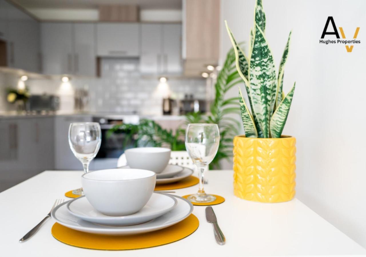 Business-Ready 1-Bedroom Apartment - Parking, High-Speed Wi-Fi, Prime Central Location By Av Hughes Properties Μίλτον Κέινς Εξωτερικό φωτογραφία